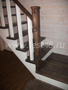 Деревянная лестница из сосны (сорт Экстра) 05-01