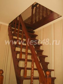 Маленькая лестница на второй этаж 17-06