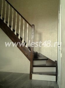 Лестница с поворотом на 90 градусов Лестница с поворотом на 90 градусов